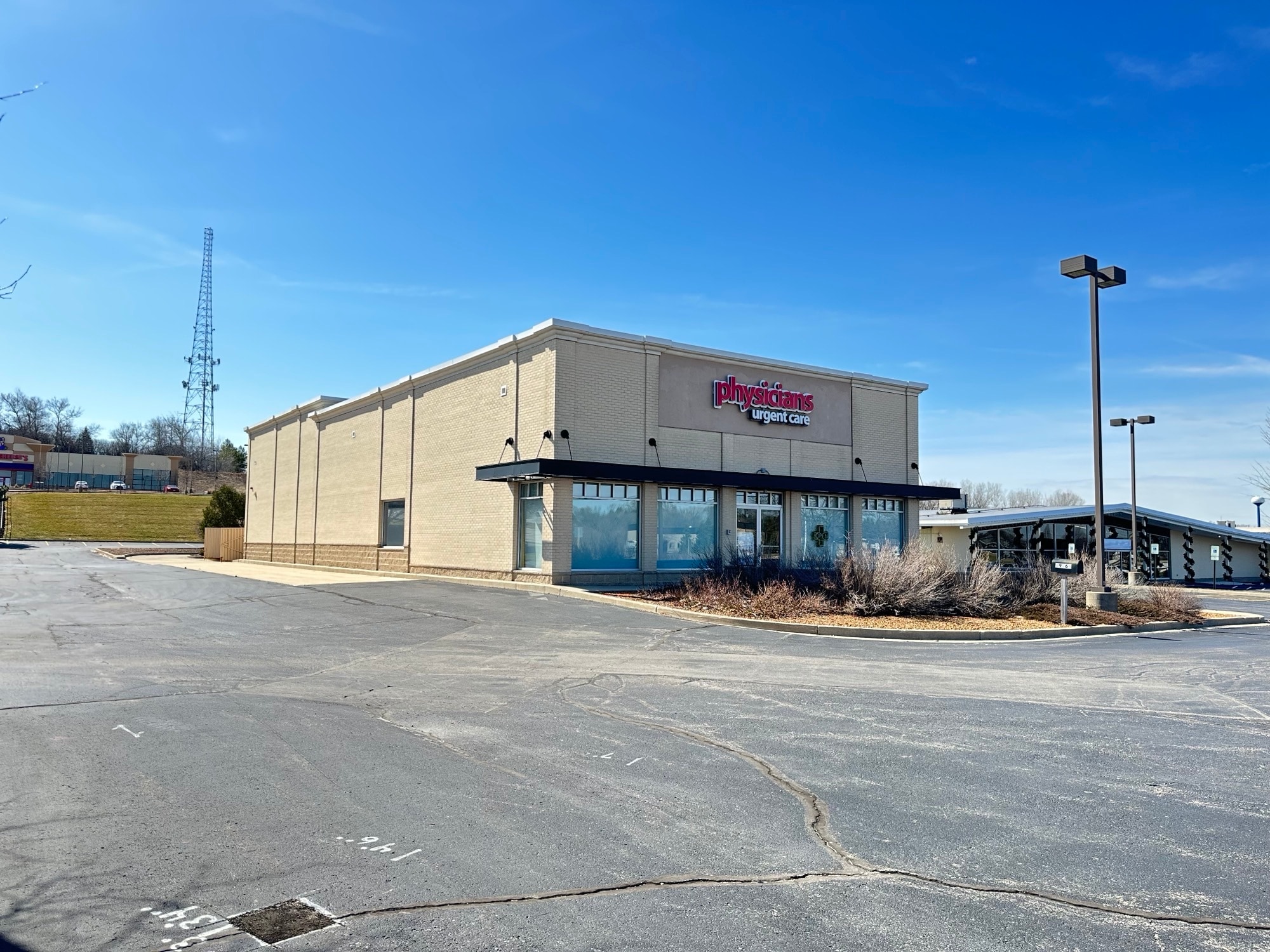19165 W Bluemound Rd, Brookfield, WI for Rent