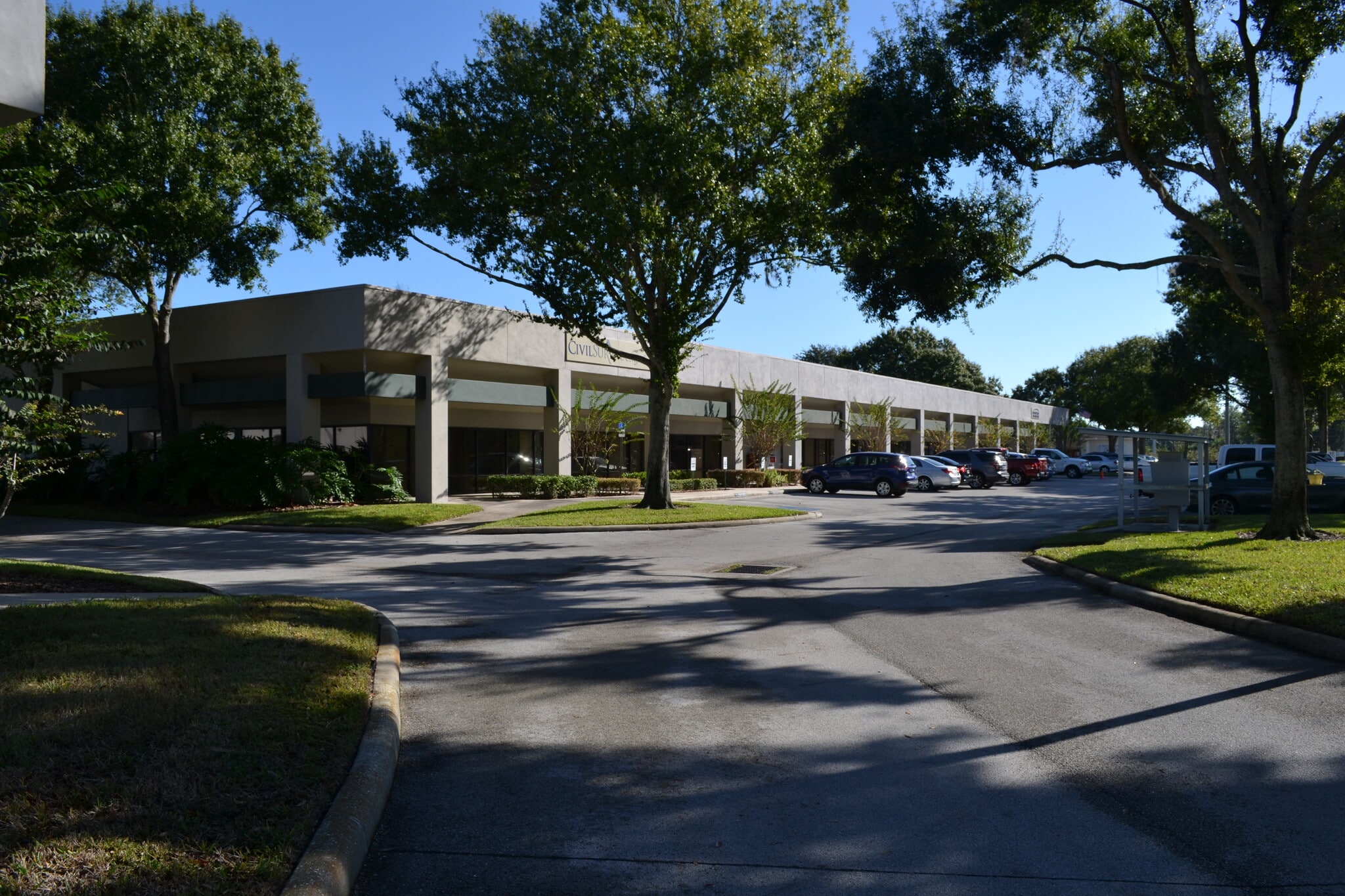 2525 Drane Field Rd, Lakeland, FL for Rent
