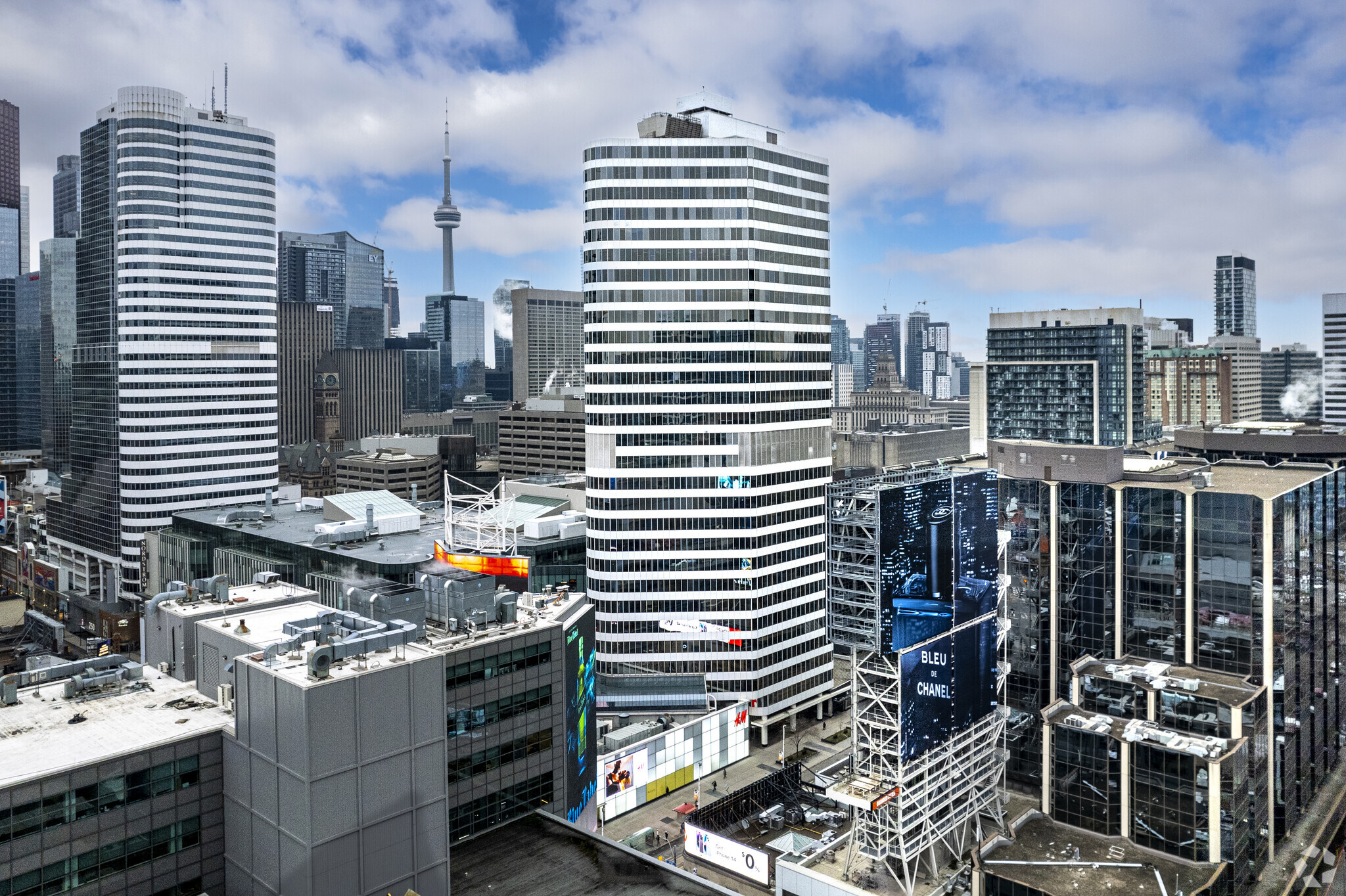 1 Dundas St W, Toronto, ON for Rent