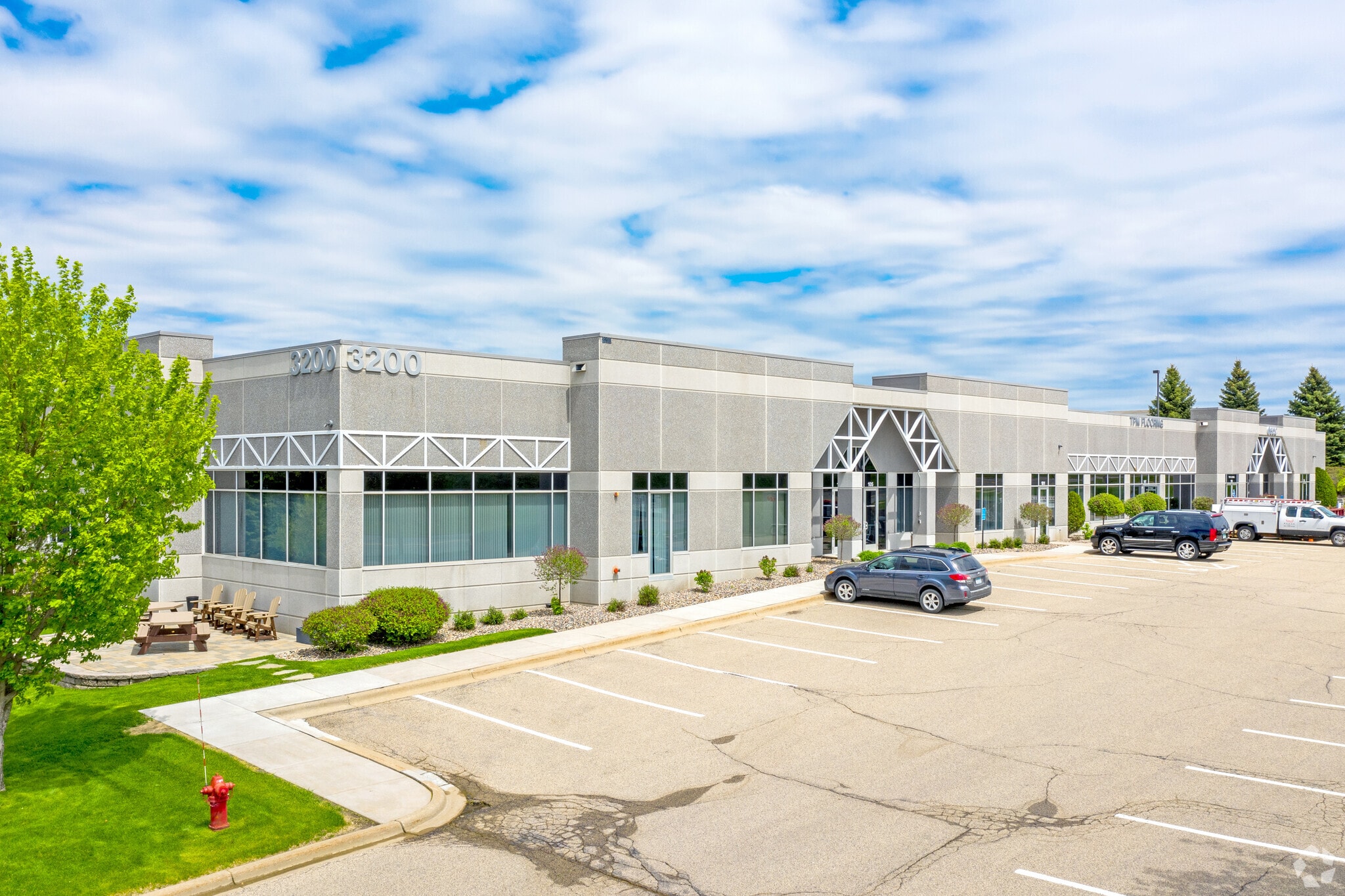 3200 Corporate Center Dr Burnsville, MN 55306 Flex Property for Sale