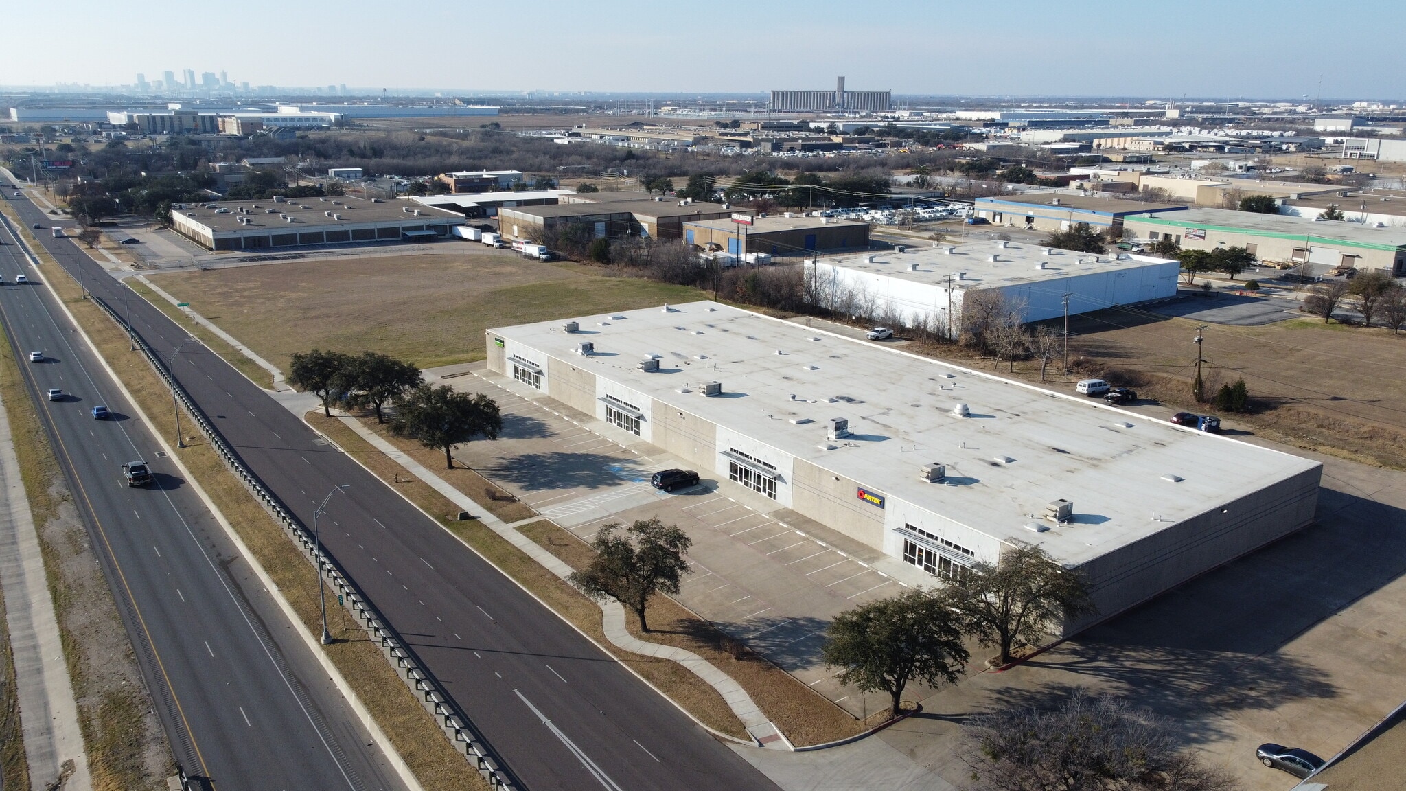 5001 North Fwy, Fort Worth, TX for Rent