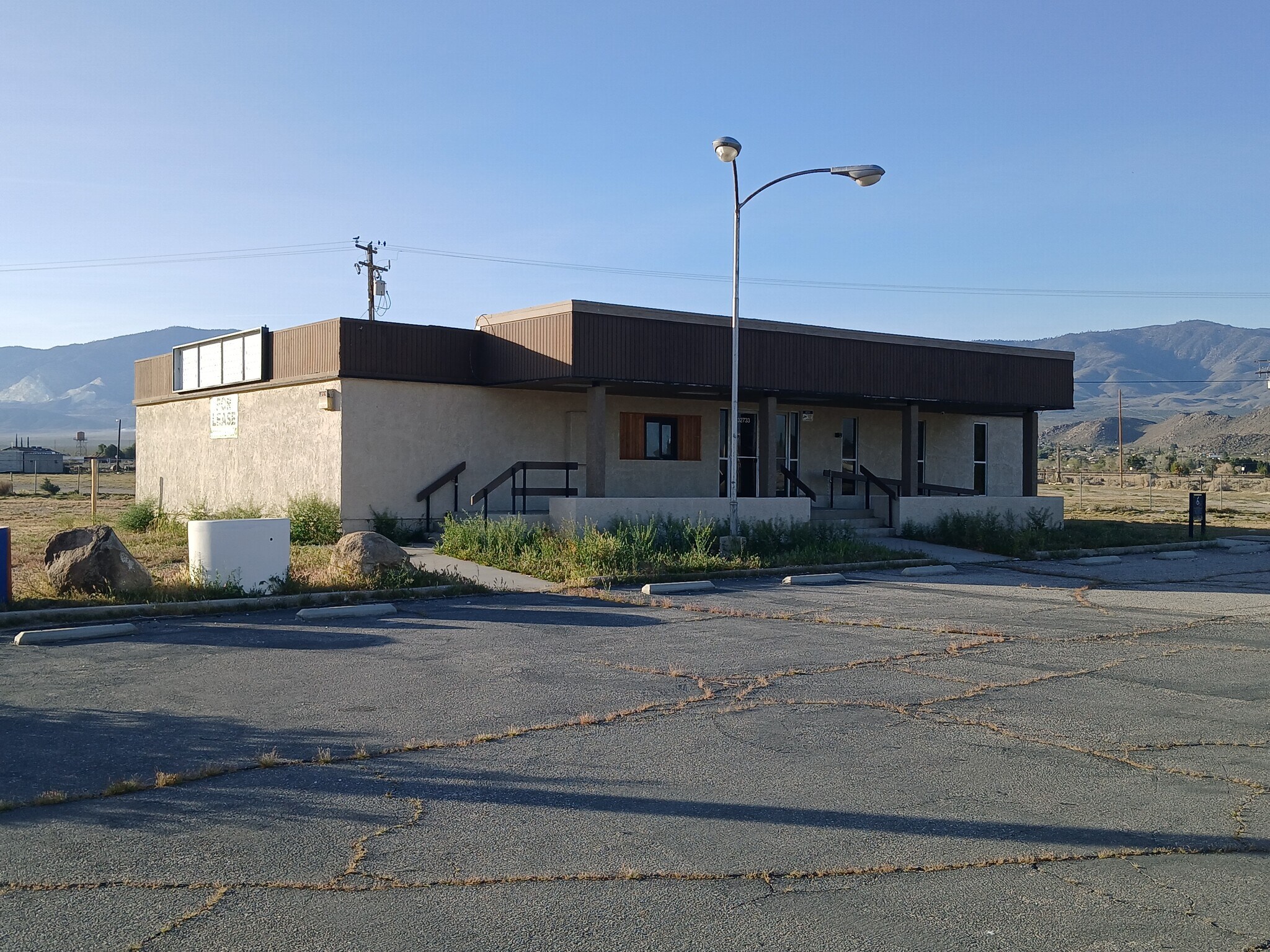 32733 Highway 18, Lucerne Valley, CA for Rent