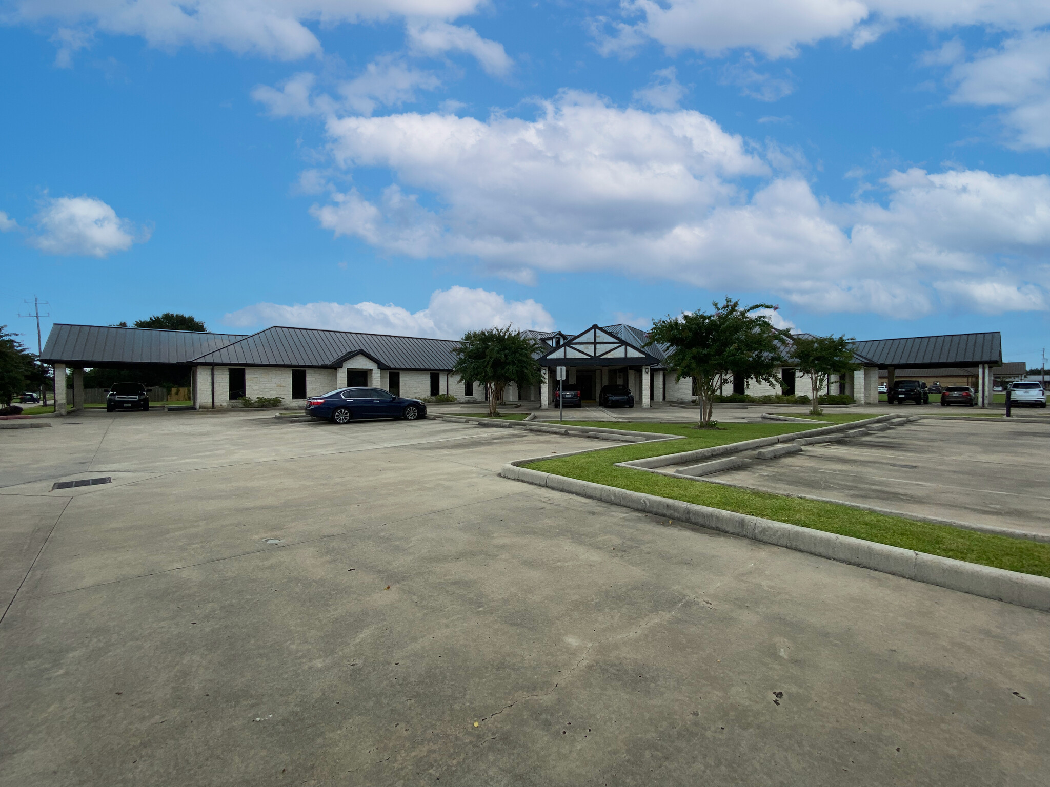 2307 W Baker Rd, Baytown, TX for Rent