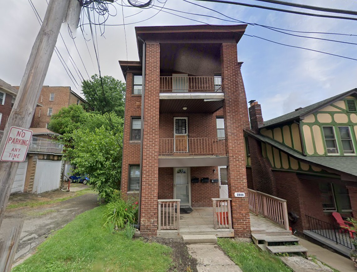 2844 Louisiana Ave, Pittsburgh, PA for Sale