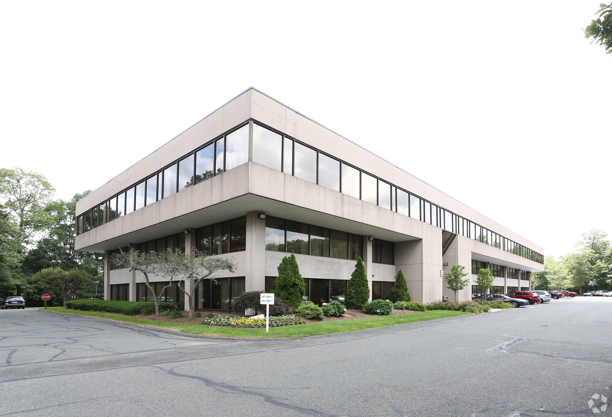 231 Farmington Ave Farmington, CT 06032 Office Property for Lease on