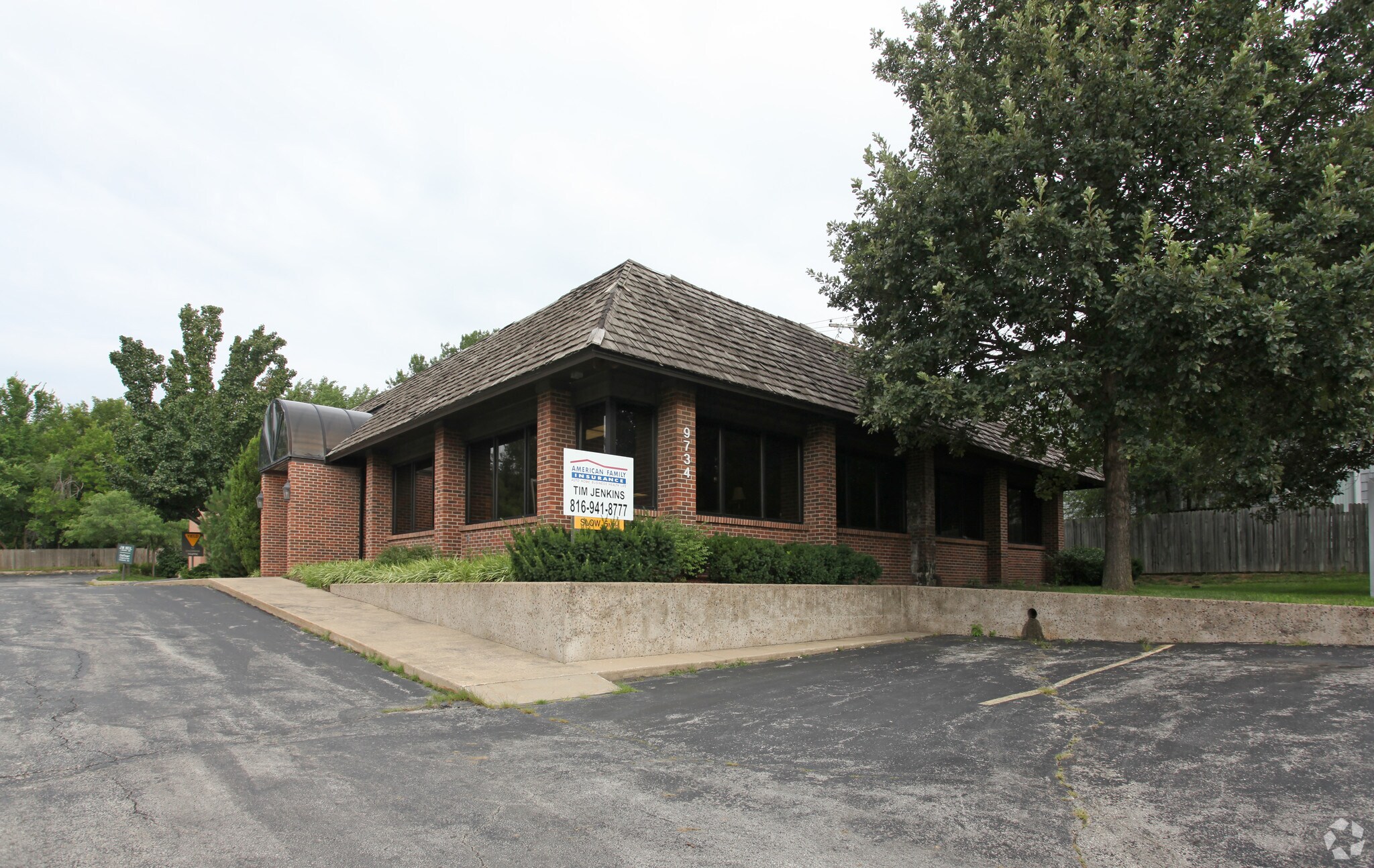 9734 Wornall Rd, Kansas City, MO for Rent