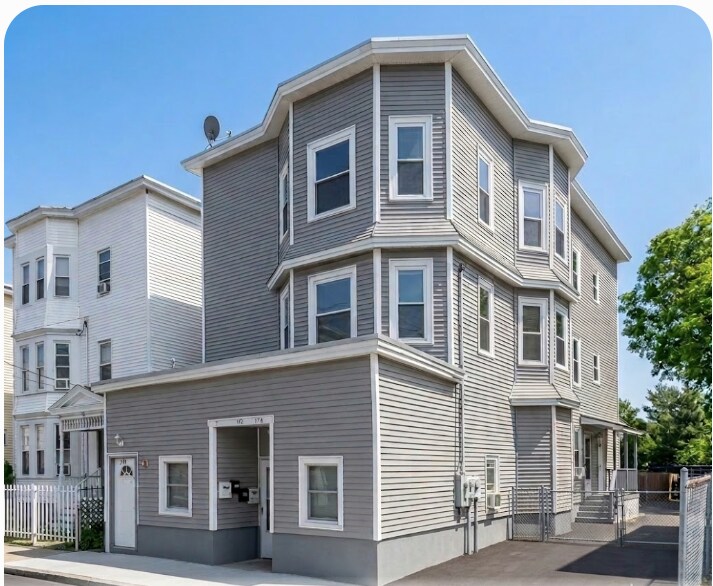 174 Park St, Lawrence, MA for Sale