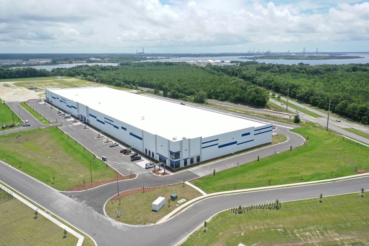 734 New Technology Blvd, Lake Mary, FL for Sale