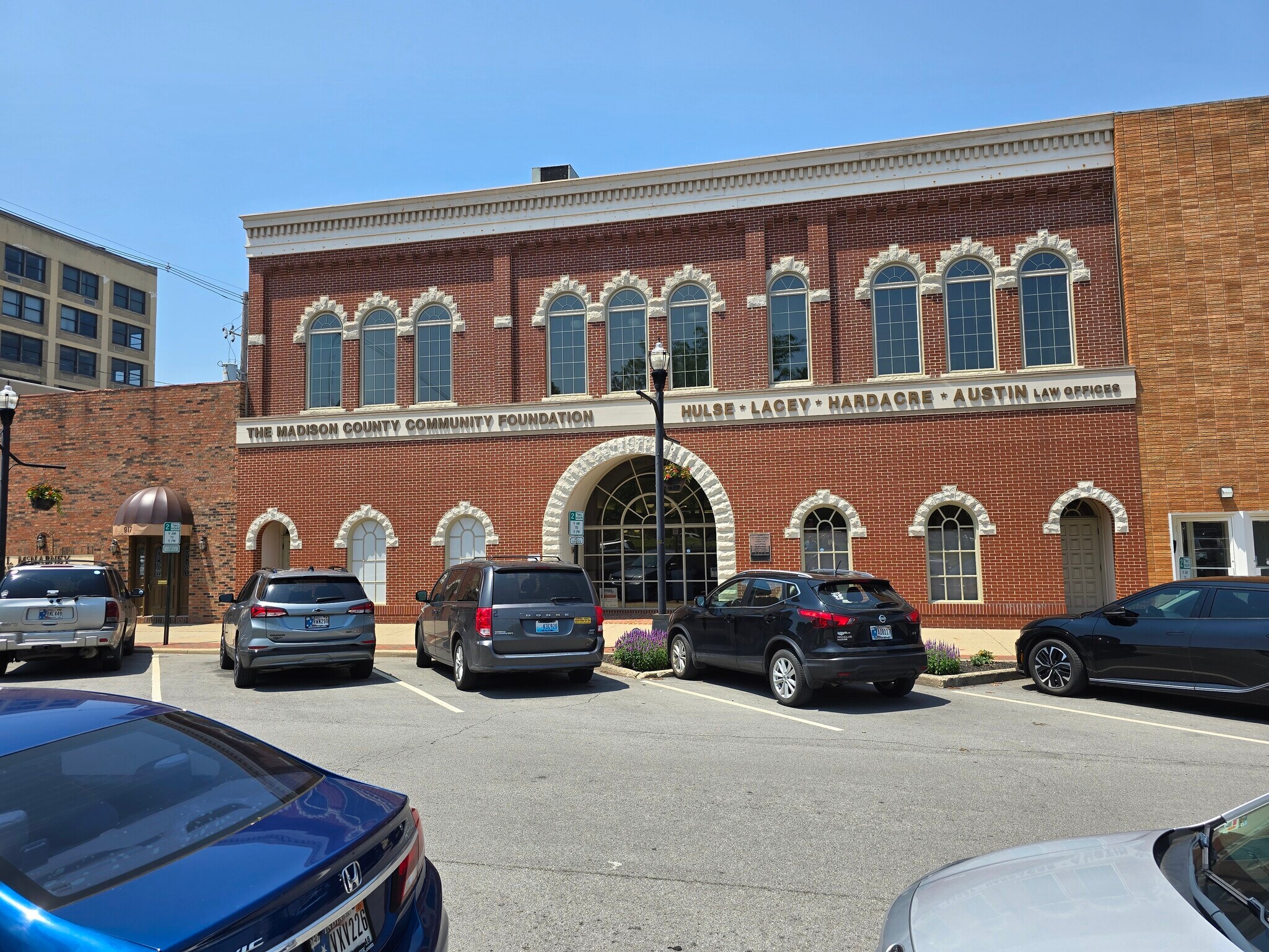 911 Meridian St, Anderson, IN for Sale