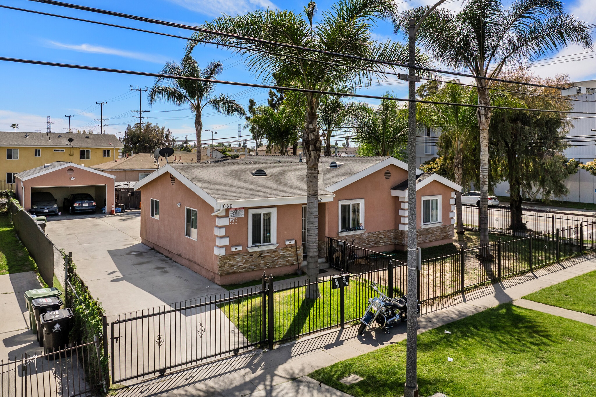 660 W 94th St, Los Angeles, CA for Sale