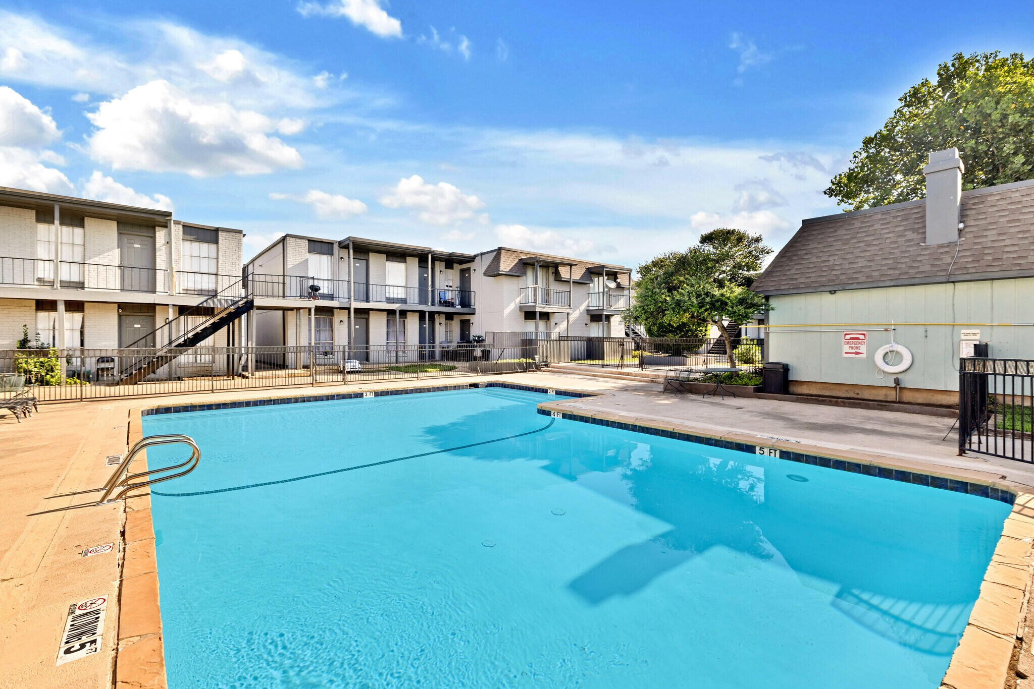 9765 Webb Chapel Rd, Dallas, TX for Sale