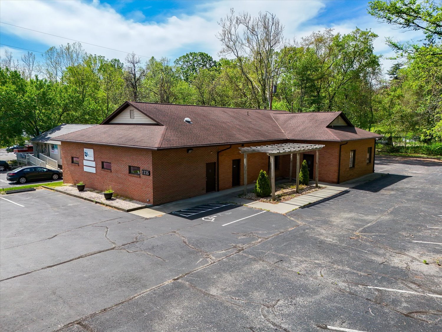 1335 Hardy Rd, Vinton, VA for Rent