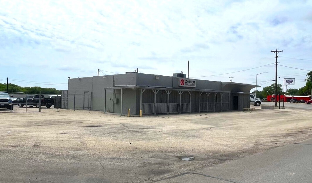 1810 S Chadbourne St, San Angelo, TX for Sale