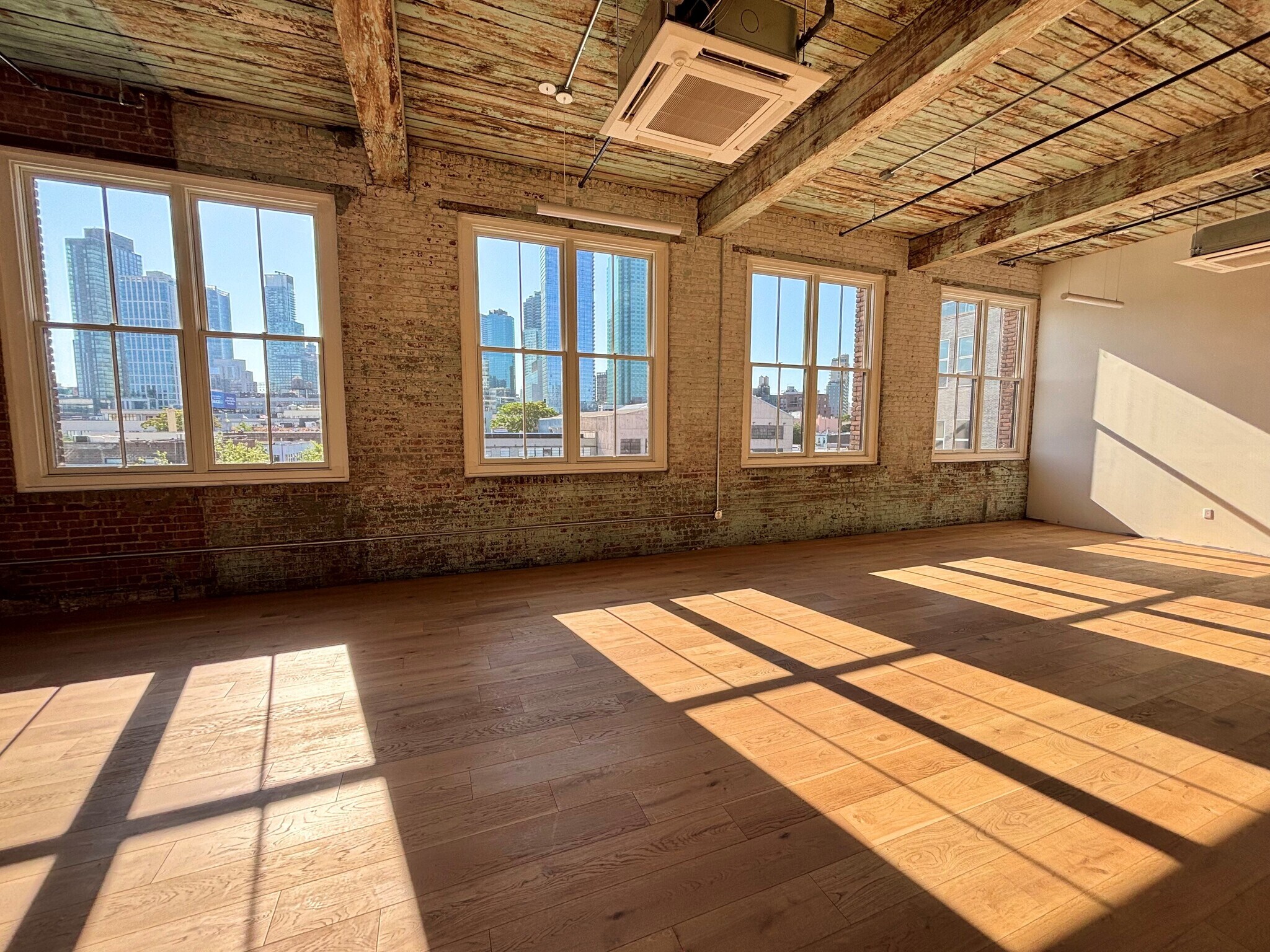 44-01 11th St, Long Island City, NY for Rent