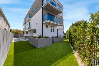 Los Angeles, CA Apartments - 1636 Longwood Ave