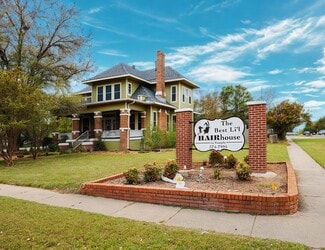 Temple, TX Retail - 802 S 37th St
