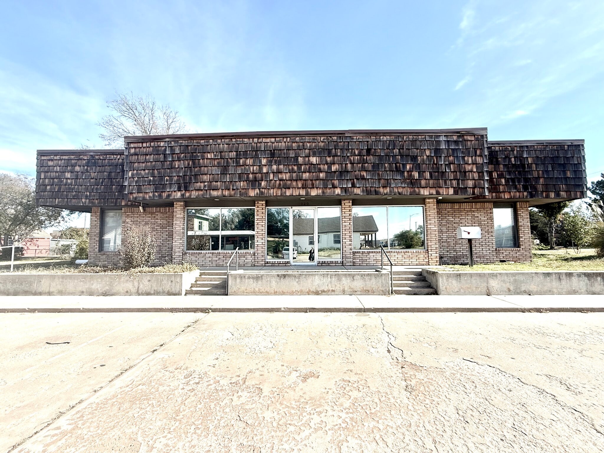 1020 18th St, Woodward, OK for Sale