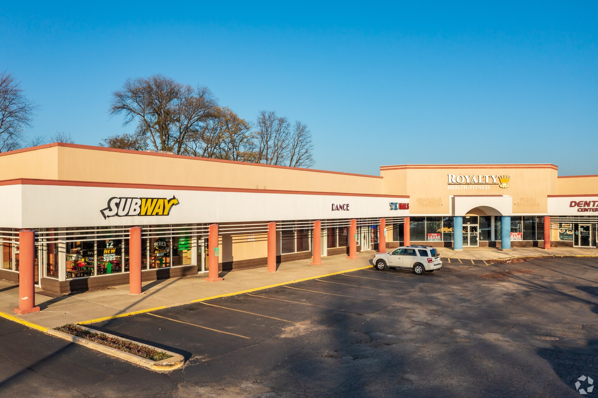800-830 E Nerge Rd, Roselle, IL for Rent