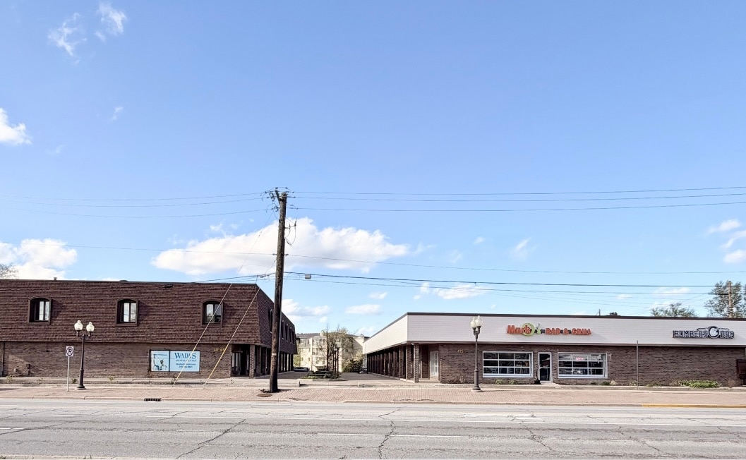 417-435 Ridge Rd, Munster, IN for Rent