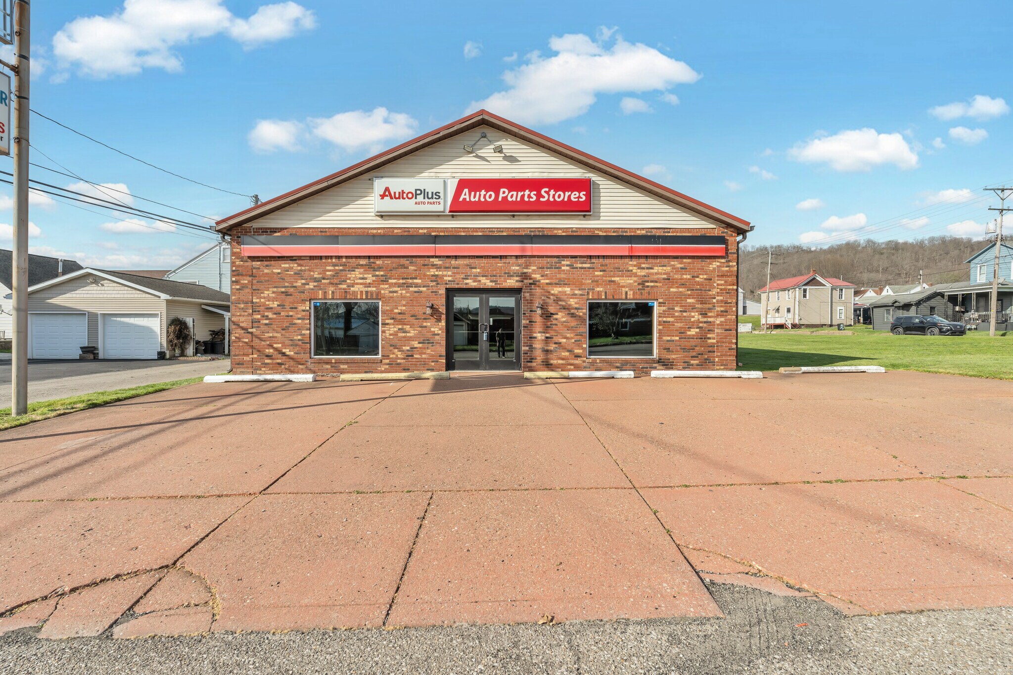 274 Monroe Ave, New Martinsville, WV for Sale