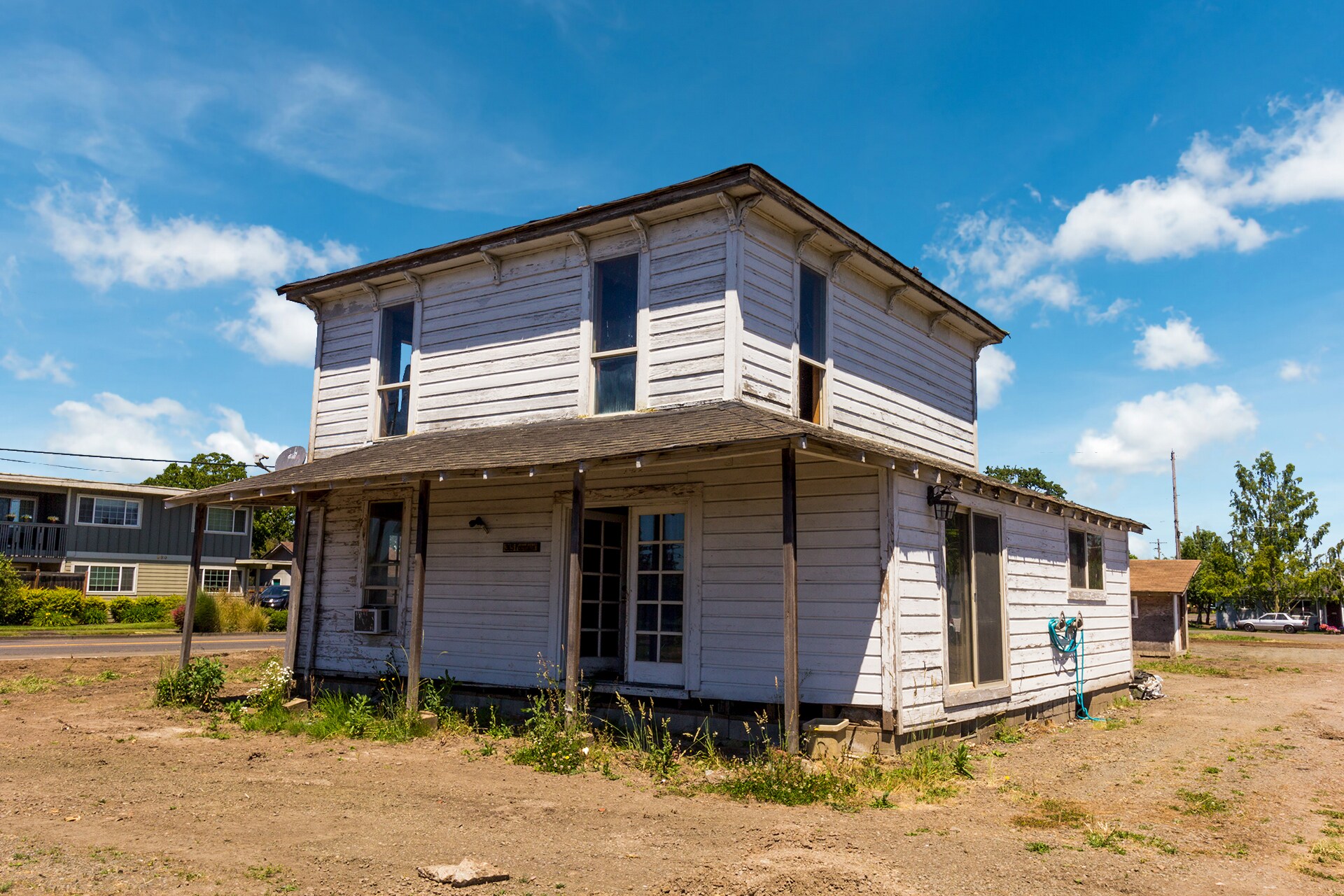 315 Fountain St, Harrisburg, OR for Sale