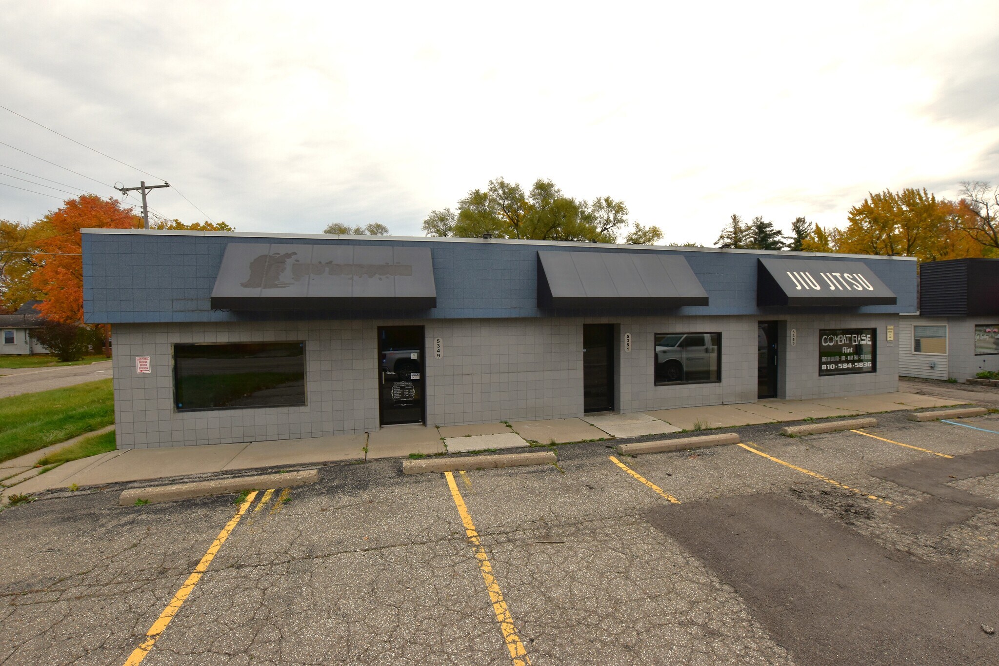 5349 Fenton Rd Grand Blanc, MI 48507 Retail Property for Lease on