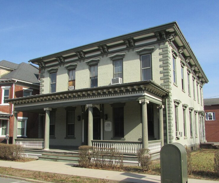 160 Arch St, Sunbury, PA for Rent