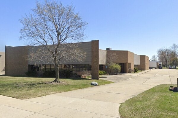 800 E Whitcomb Ave, Madison Heights, MI for Sale
