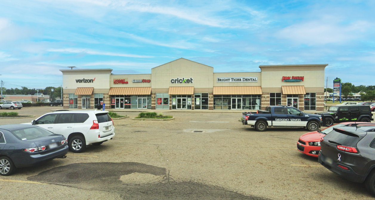 4322-4332 Tuscarawas St W, Canton, OH for Rent