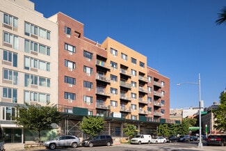 New York, NY Apartments - 456 W 167th St