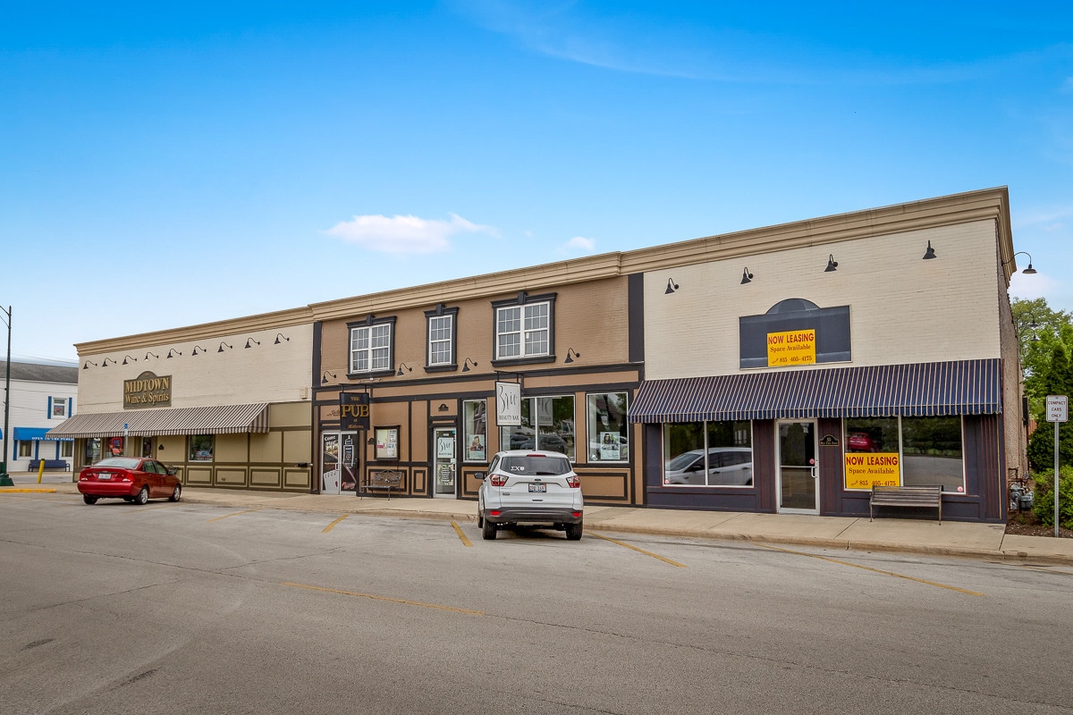 83 W First St, Manteno, IL for Rent