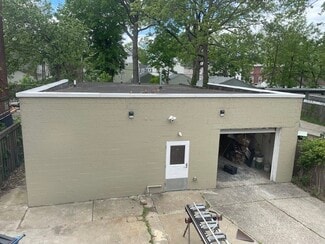 Lakewood, OH Retail - 1590 Coutant Ave