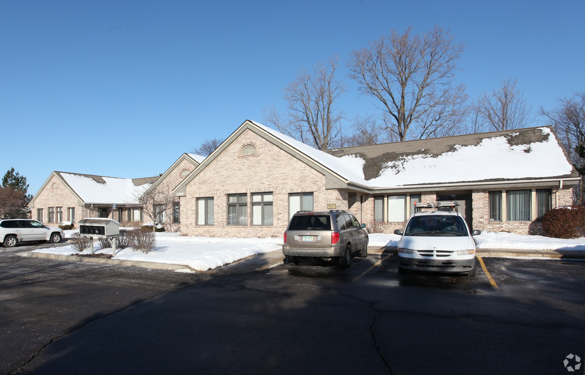 2390 Woodlake Dr, Okemos, MI for Rent