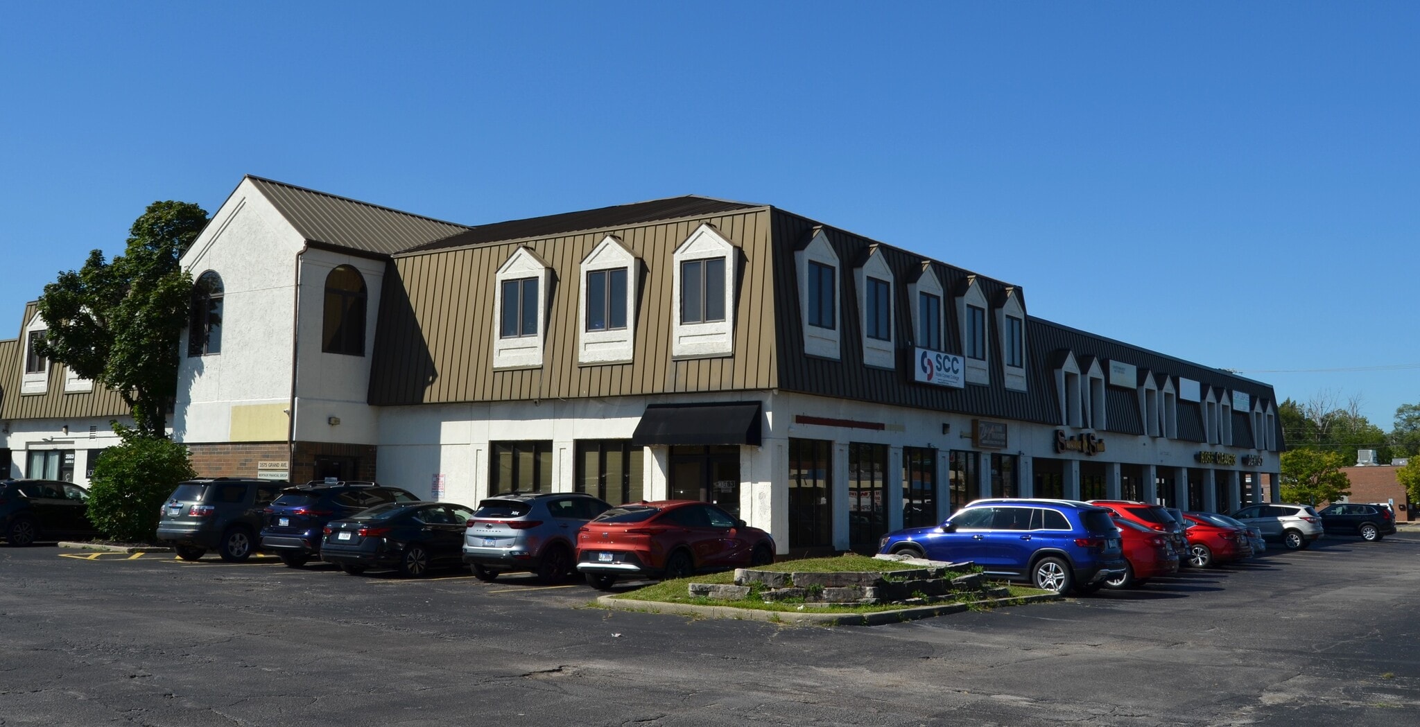 3545-3575 Grand Ave, Gurnee, IL for Rent