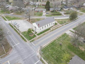 Springfield, MO undefined - 2440 E Seminole St