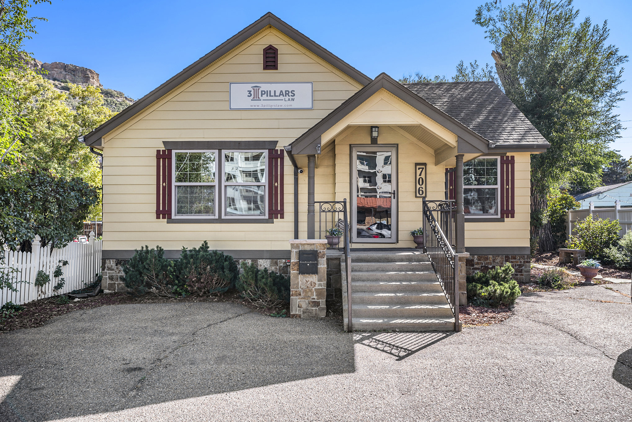 706 Wilcox St, Castle Rock, CO for Sale