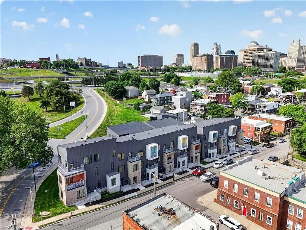 1025 Pacific St, Kansas City, MO for Sale