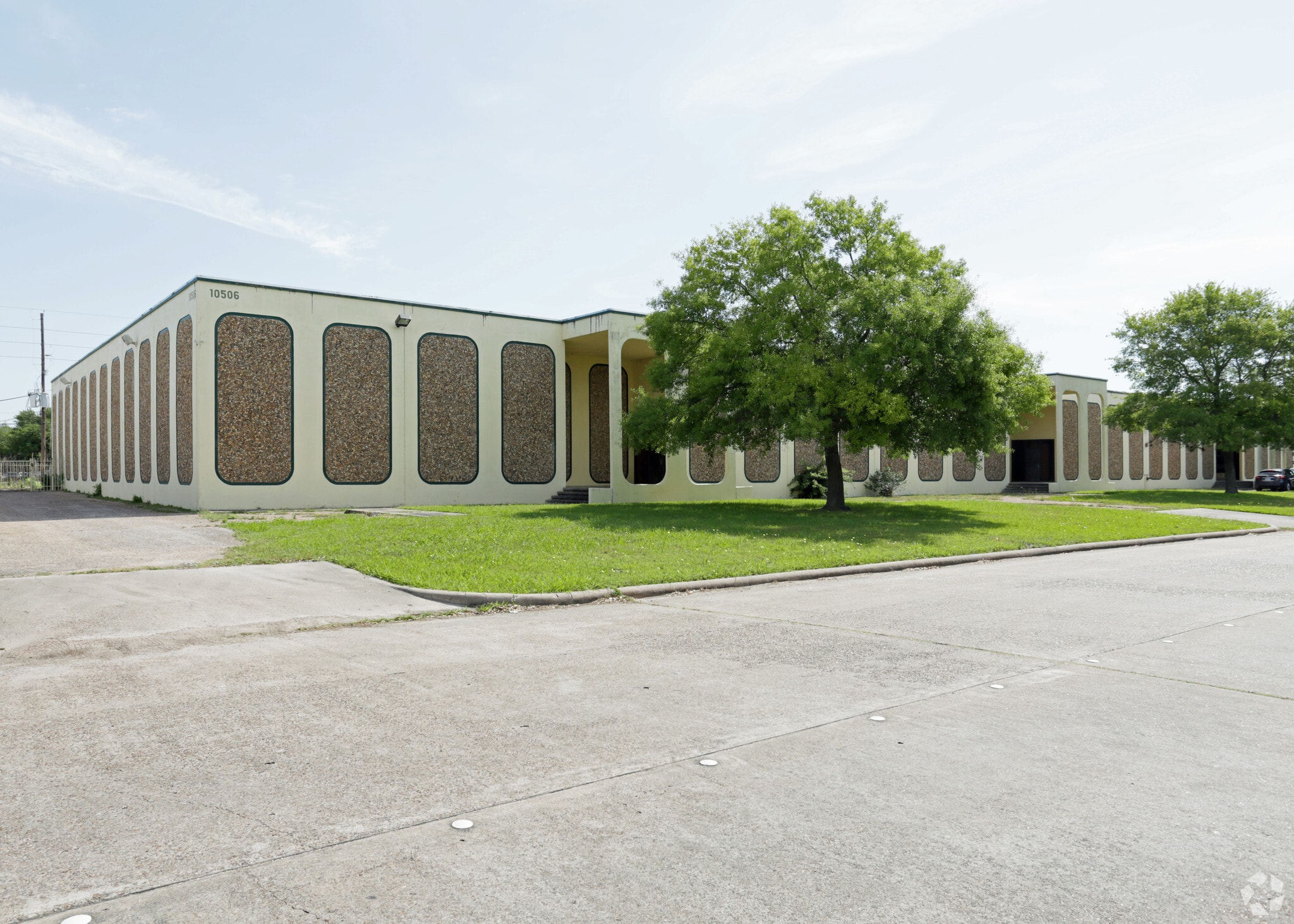 10506 Kinghurst Dr, Houston, TX for Rent