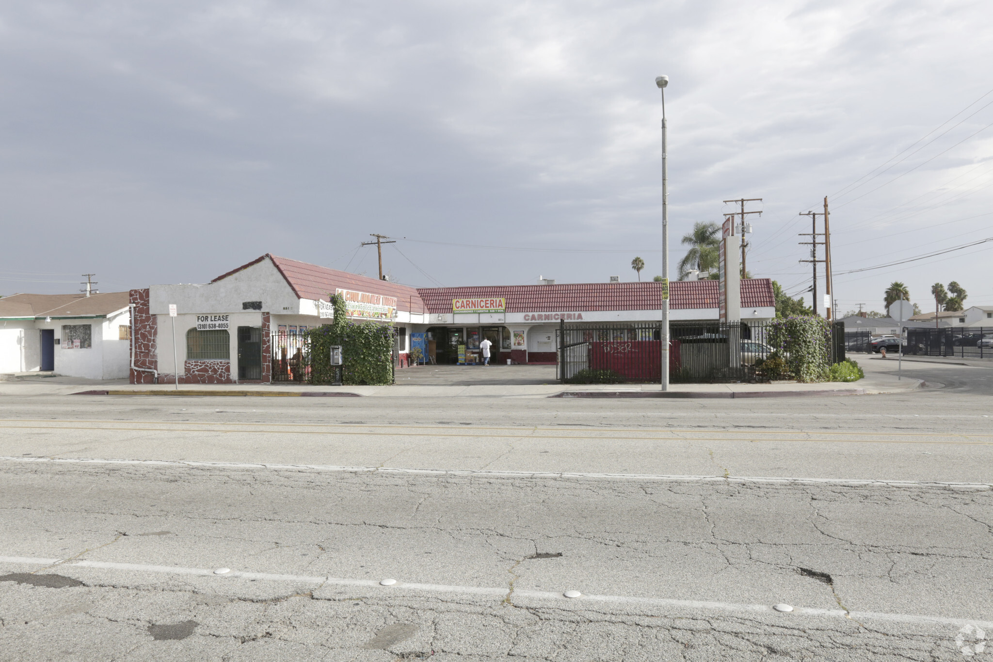 851 E Compton Blvd, East Rancho Dominguez, CA for Rent