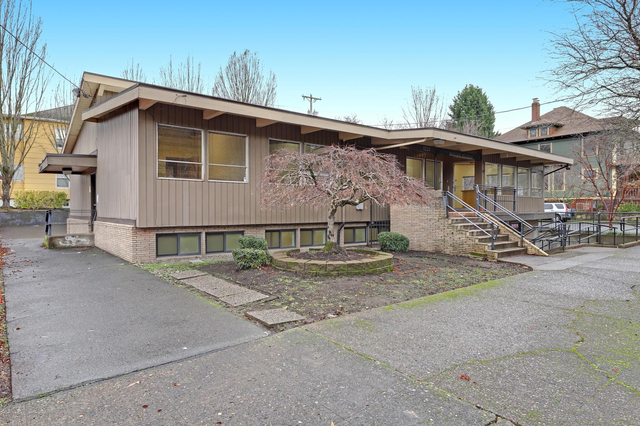 1221 SE Madison St, Portland, OR for Sale