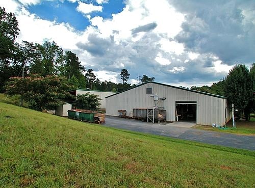 2195 Cody Rd, Mount Airy, GA for Rent