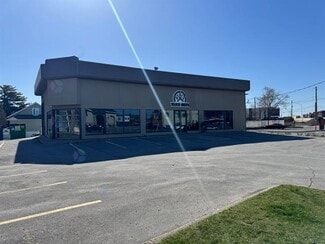 Terrebonne, QC Storefront Retail/Office - 1261 Rue des Sureaux