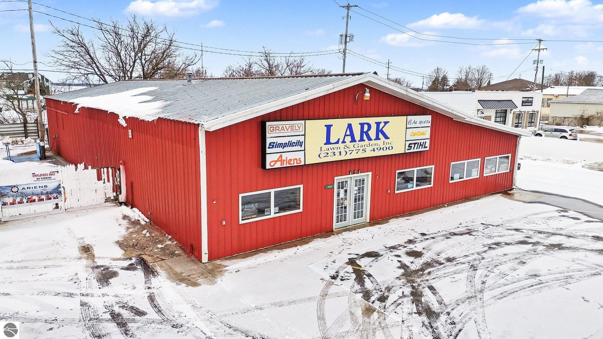 414 S Mitchell St, Cadillac, MI for Sale