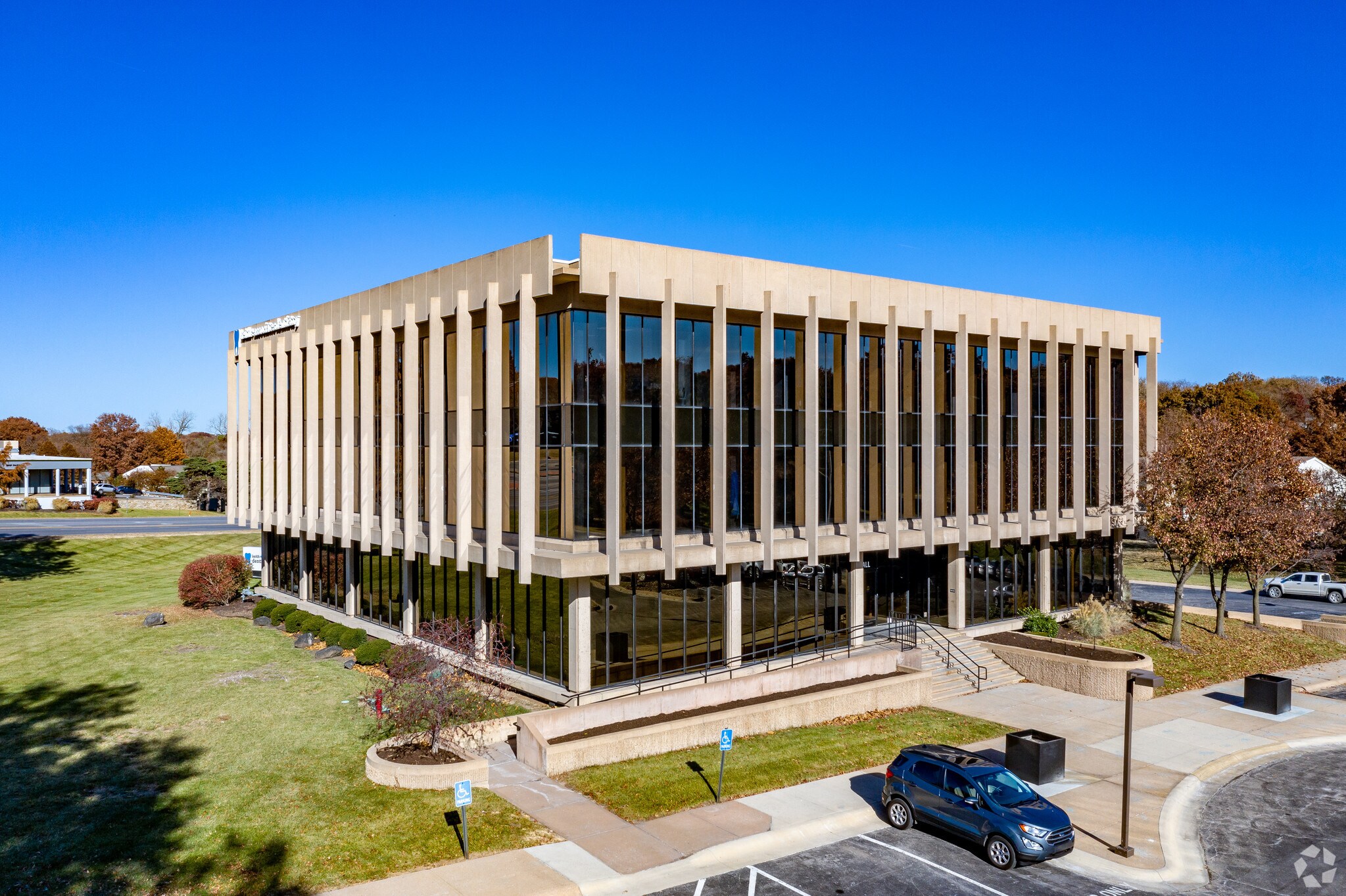6299 Nall Ave, Mission, KS for Rent