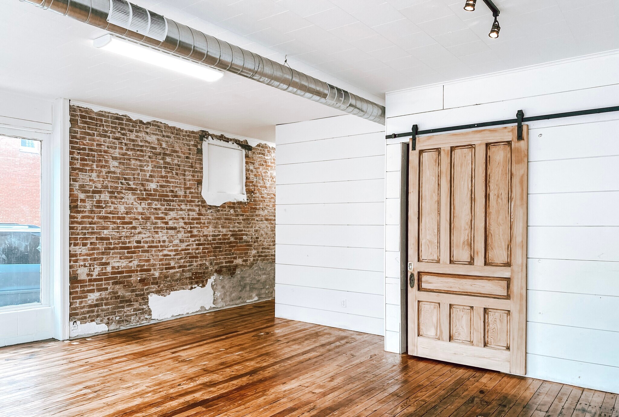 200 W Main St, Staunton, IL for Rent