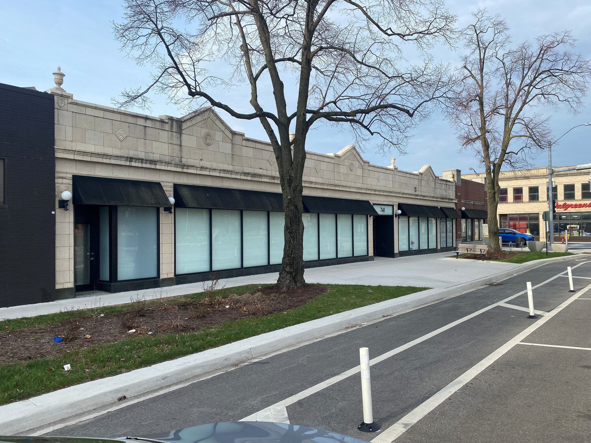 741 Madison St, Oak Park, IL for Sale