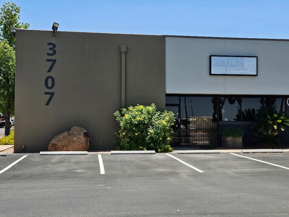 3707 E Broadway Rd, Phoenix, AZ for Rent