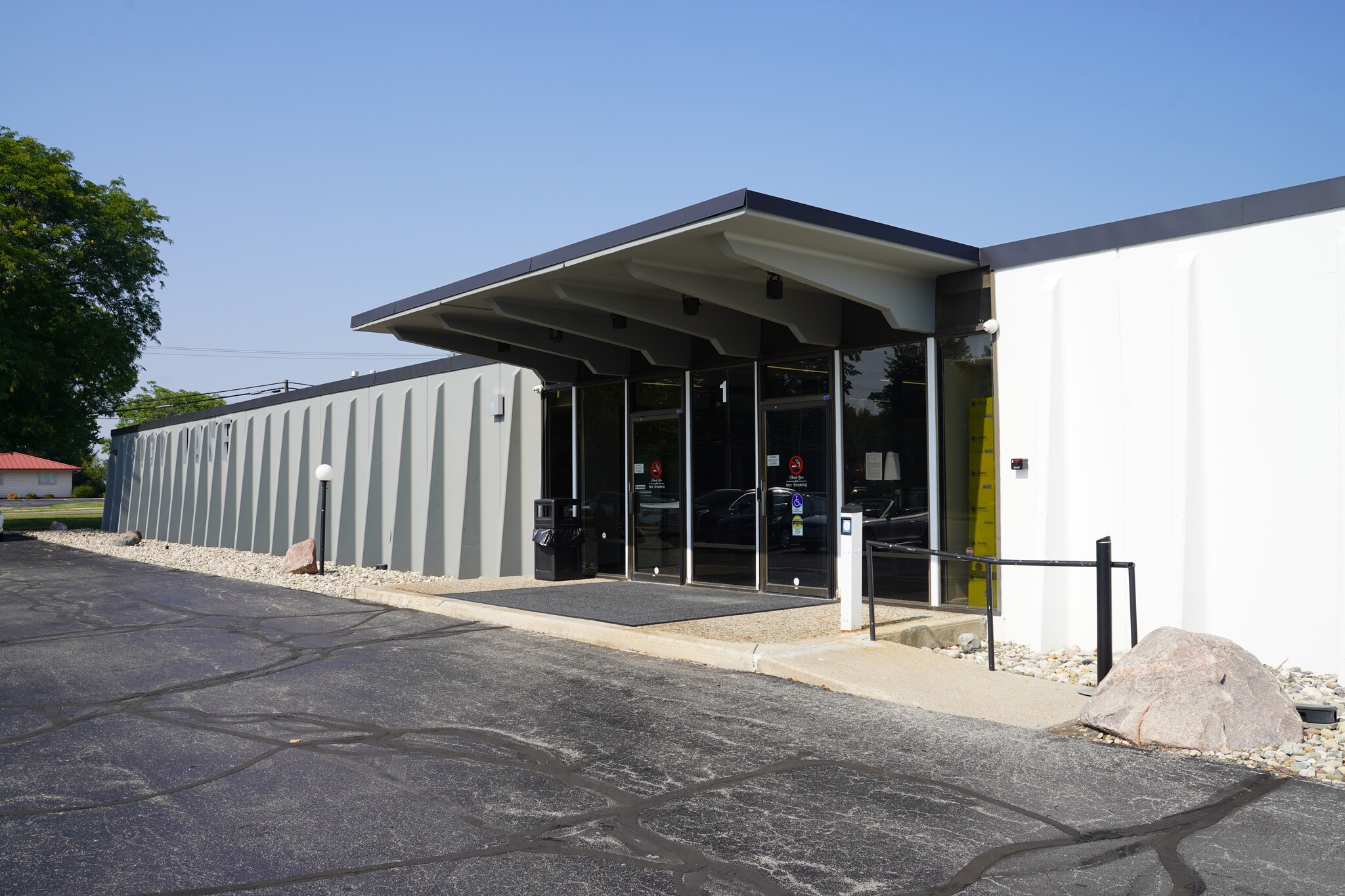 3030 Lake Ave, Fort Wayne, IN for Rent