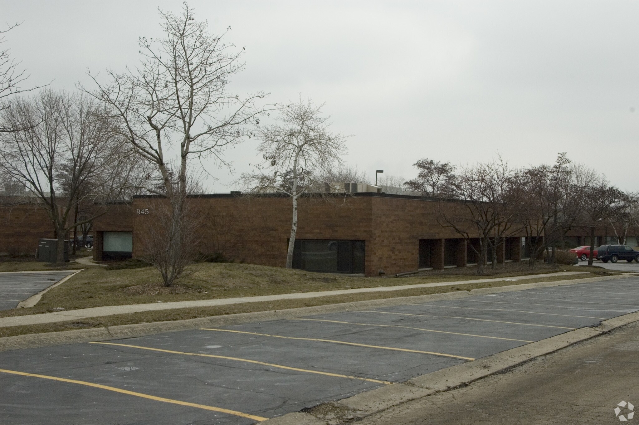 945 N Plum Grove Rd, Schaumburg, IL for Sale