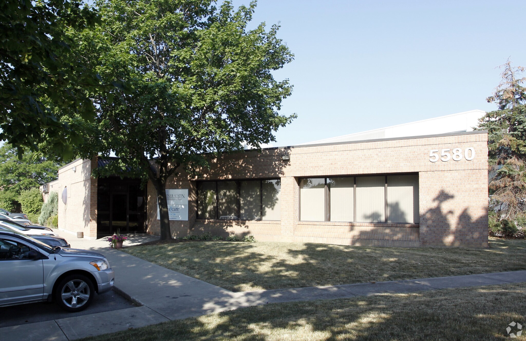 5580 Kennedy Rd, Mississauga, ON for Rent